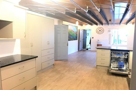 Photo of property in 186 Old Wairoa Road, Papakura, 2110