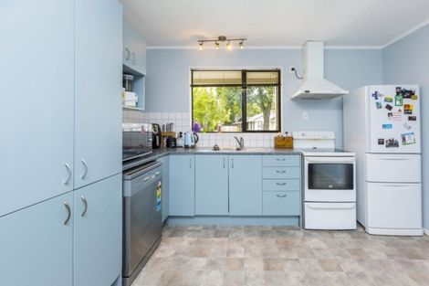 Photo of property in 2/6 Gemstone Drive, Birchville, Upper Hutt, 5018