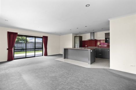 Photo of property in 22 Whitney Place, Rototuna North, Hamilton, 3210