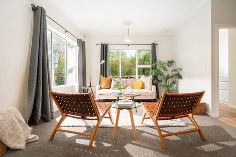 Photo of property in 13a Huia Street, Tawa, Wellington, 5028