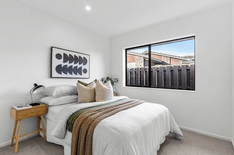 Photo of property in 5 Raddock Place, Farm Cove, Auckland, 2012