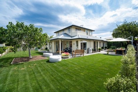 Photo of property in 17 Gillean Street, Havelock North, 4130
