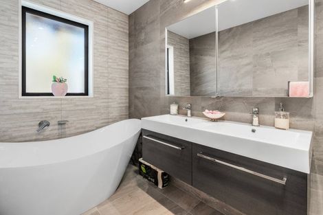 Photo of property in 19 Whitburn Avenue, Halswell, Christchurch, 8025