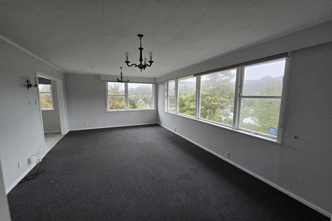 Photo of property in 6 Wyndham Road, Pinehaven, Upper Hutt, 5019