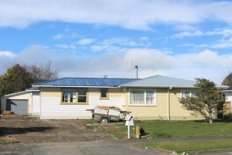 Photo of property in 22 Edwards Place, Terrace End, Palmerston North, 4410