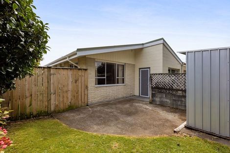 Photo of property in 1/2 Selwyn Street, Lower Vogeltown, New Plymouth, 4310