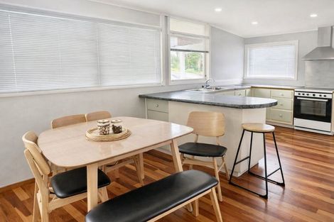 Photo of property in 21 Riverpark Crescent, Henderson, Auckland, 0610