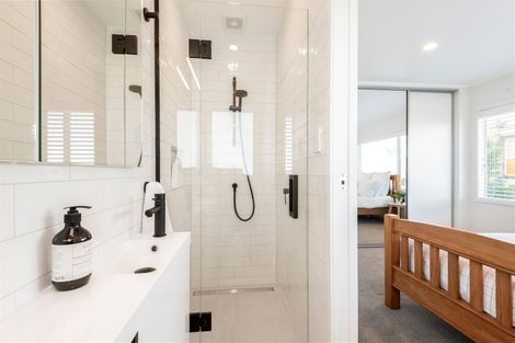 Photo of property in 1/31a Tyrian Close, Half Moon Bay, Auckland, 2012