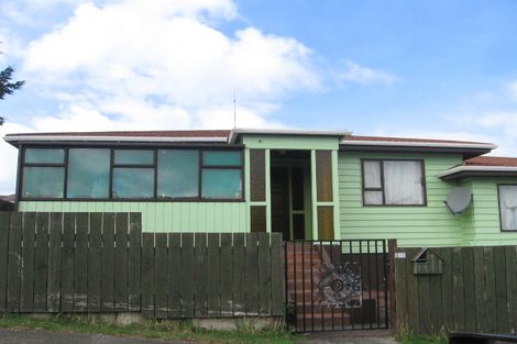 Photo of property in 158 Akaroa Drive, Maupuia, Wellington, 6022