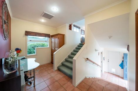 Photo of property in 8 Barrett Street, Westown, New Plymouth, 4310