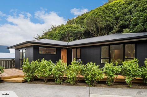 Photo of property in 18 Appleton Place, Karori, Wellington, 6012