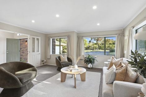 Photo of property in 70a Shaw Road, Oratia, Auckland, 0604