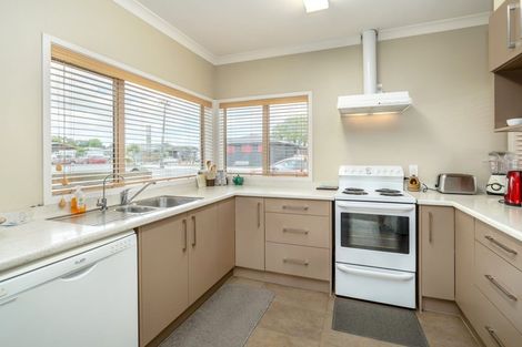 Photo of property in 63 Grey Street, Woodville, 4920