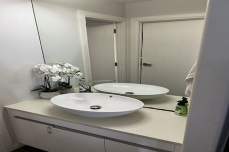 Photo of property in 6a Te Akau Crescent, Bucklands Beach, Auckland, 2012