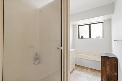 Photo of property in 28 Lansdowne Crescent, Glenview, Hamilton, 3206