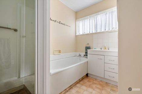 Photo of property in 11 Waddington Drive, Naenae, Lower Hutt, 5011