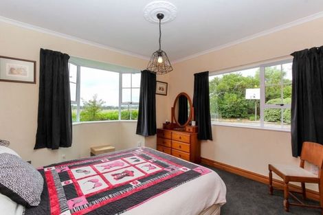 Photo of property in 298 Mountain Road, Lepperton, New Plymouth, 4373