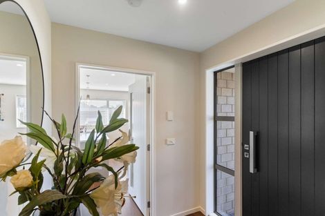 Photo of property in 7 Seaward Street, Pegasus, 7612