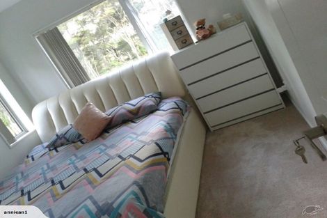 Photo of property in 48 Harrowglen Drive, Northcross, Auckland, 0630