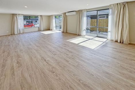 Photo of property in 28 Crossley Avenue, Woodend, 7610