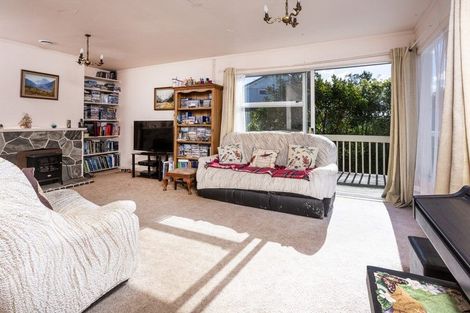 Photo of property in 35 Mcdowell Crescent, Hillcrest, Auckland, 0627