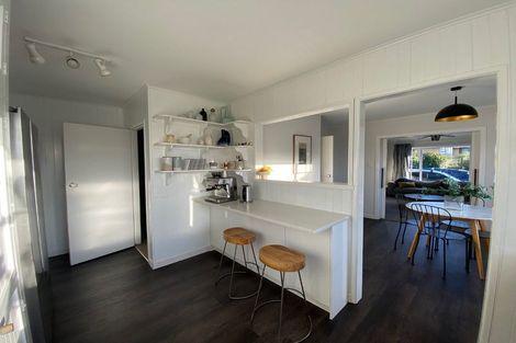 Photo of property in 7 Tiroroa Avenue, Te Atatu South, Auckland, 0610