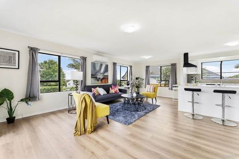 Photo of property in 61 Charntay Avenue, Clover Park, Auckland, 2019