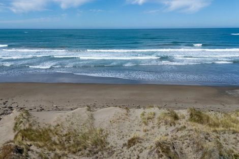 Photo of property in 212 Flat Point Road, Flat Point, Masterton, 5883