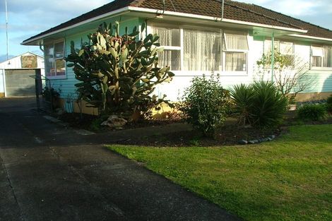 Photo of property in 14 Tairere Crescent, Rosehill, Papakura, 2113