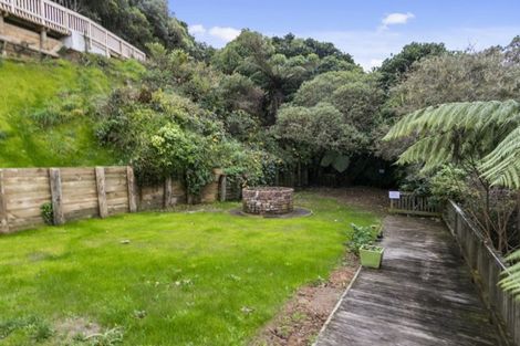 Photo of property in 12-12a Singers Road, Korokoro, Lower Hutt, 5012
