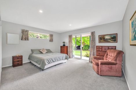 Photo of property in 127 Bridge Street, Coalgate, 7673