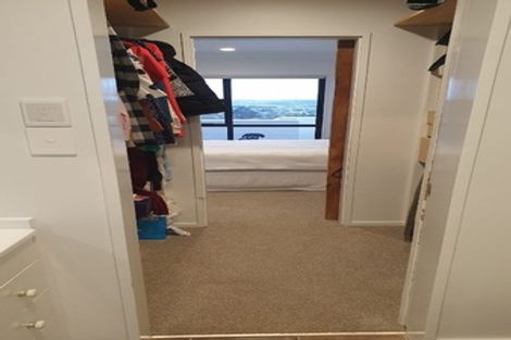 Photo of property in 1/32a Bronzewing Terrace, Unsworth Heights, Auckland, 0632