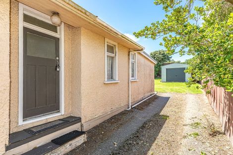 Photo of property in 18 Aotea Street, Castlecliff, Whanganui, 4501