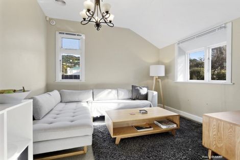 Photo of property in 3 Apu Crescent, Lyall Bay, Wellington, 6022