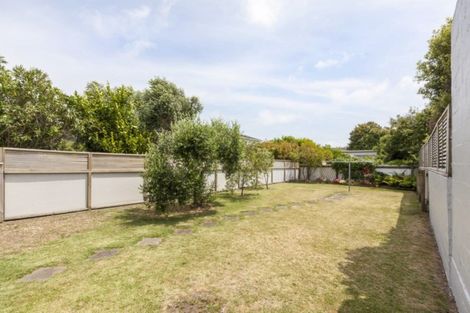Photo of property in 83b Golf Road, Paraparaumu Beach, Paraparaumu, 5032