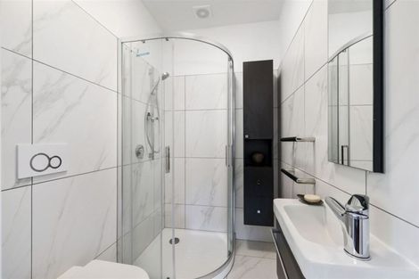 Photo of property in 56 Dyers Pass Road, Cashmere, Christchurch, 8022