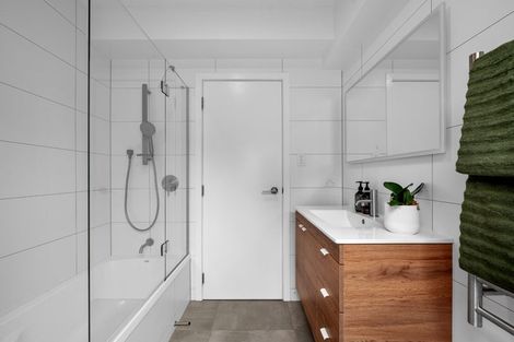 Photo of property in 25 Mayfair Crescent, Mairangi Bay, Auckland, 0630