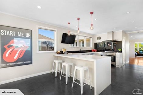 Photo of property in 47 Park Road, Glenfield, Auckland, 0629