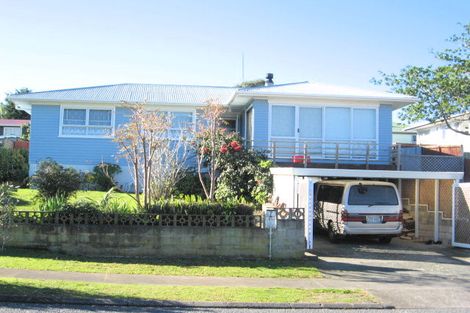 Photo of property in 7 Ranger Place, Wattle Downs, Auckland, 2103