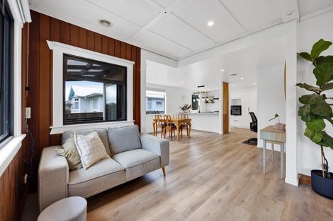 Photo of property in 15 Craig Street, Stratford, 4332