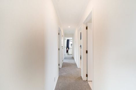 Photo of property in 27 Hillcrest Drive, Kelvin Grove, Palmerston North, 4414