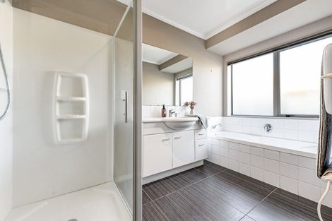 Photo of property in 8 Rosewood Court, Huntington, Hamilton, 3210