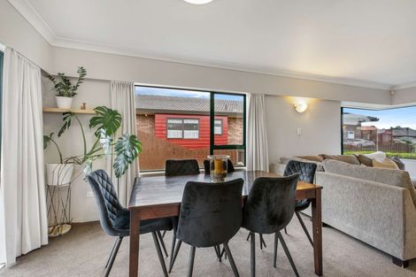 Photo of property in 9 Brookesmith Drive, Waiuku, 2123