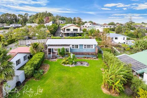 Photo of property in 9 Whaka Street, Maungaturoto, 0520