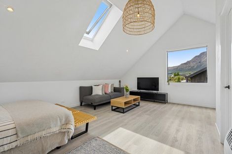 Photo of property in 1 Torridon Court, Jacks Point, Queenstown, 9371