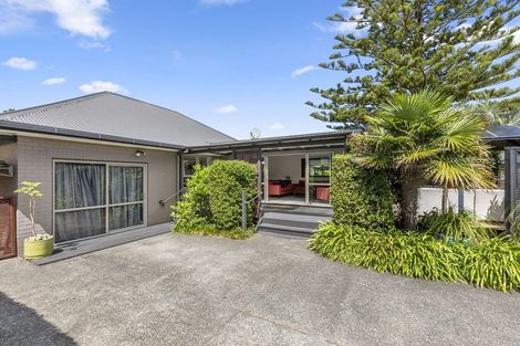 Photo of property in 5a Elizabeth Street, Orewa, 0931