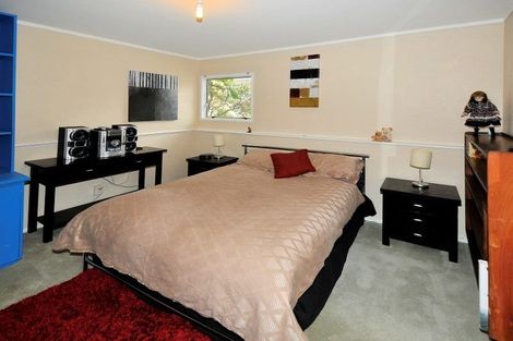Photo of property in 20 Santiago Crescent, Unsworth Heights, Auckland, 0632