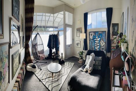 Photo of property in 39a Brougham Street, Mount Victoria, Wellington, 6011