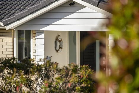 Photo of property in 19 Seaview Crescent, Hatfields Beach, Orewa, 0931