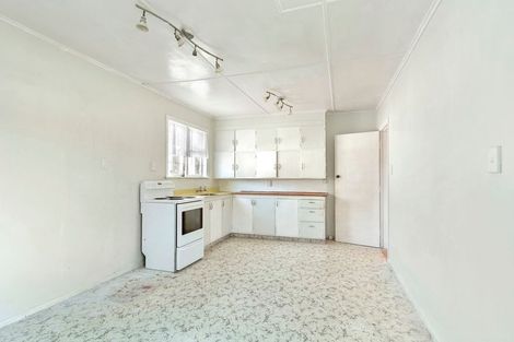 Photo of property in 172 Wellington Road, Wainuiomata, Lower Hutt, 5014